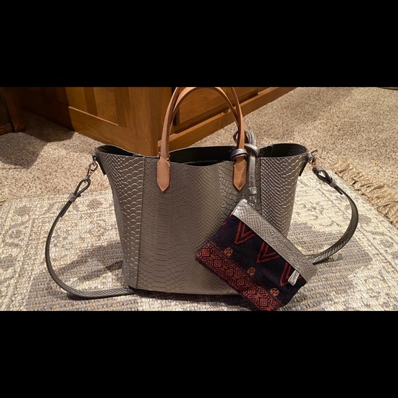 Ala Pilar large purse - Picture 2 of 4